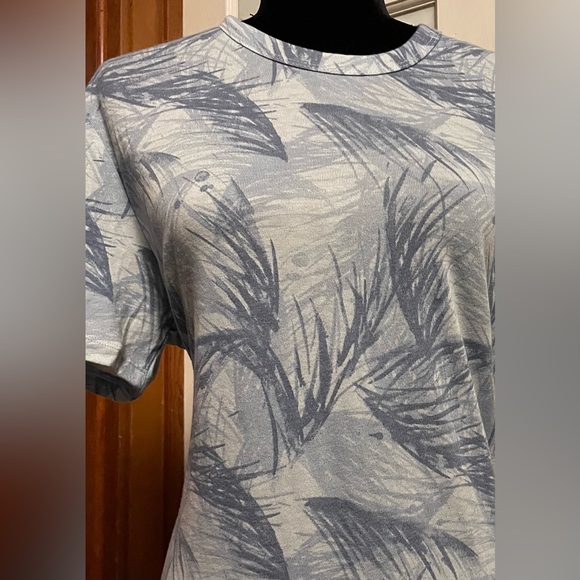 Alternative brand tropical print T-shirt - Picture 3 of 7